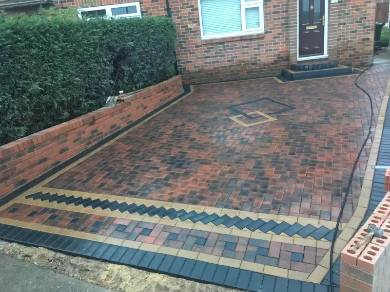 Gravel surface with edging